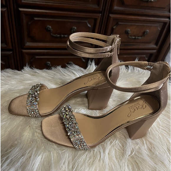 New with Box-Jewel Badley Mischka Shoes Size 7 - Picture 2 of 11